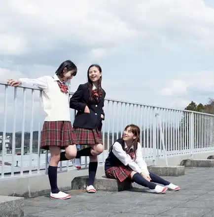 学生真人女生头像校服