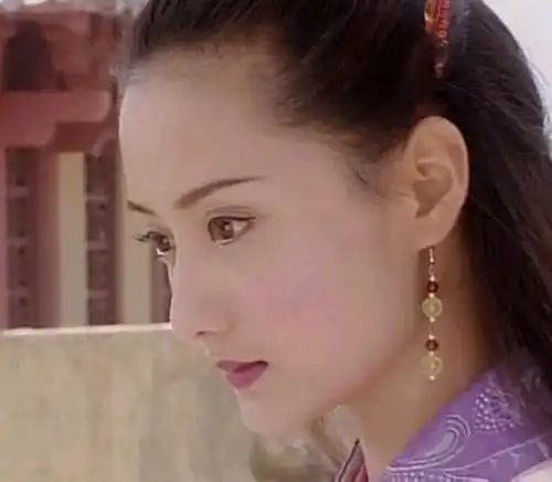 周星驰曾疯狂追求她,结婚8年没有孩子,如今她46岁宣布离婚