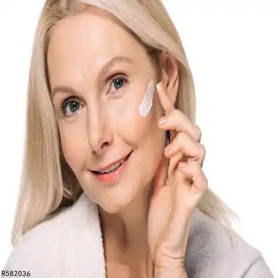 更年期女性脸上疙瘩怎么办