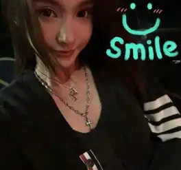 摄影师头像女性的齐诺