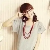 眼镜女生头像唯美图片微信头像图片大全