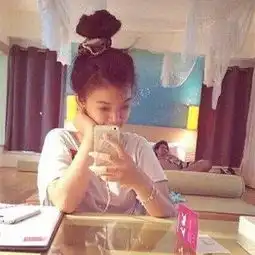 女朋友出差发来照片一看我脸都绿了