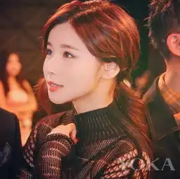 网红女生头像双人路人