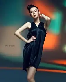 qq皮肤戚薇女生