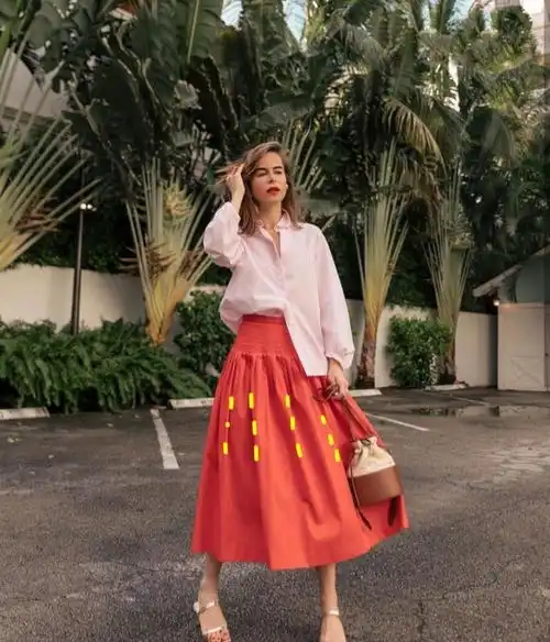 碎花裙过时了,国民闺女关晓彤都选择的迷笛裙,甜美大方还不快来