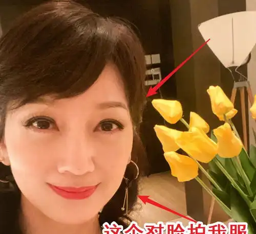 66岁赵雅芝晒生日照,大秀长腿状态宛如少女,美人在骨不在皮