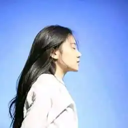 找一个和这个头像配一对的头像,我要做情侣头像谢谢啦