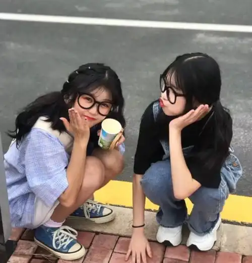 欧美沙雕头像ins女生小