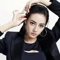 韩版小西装头像图片穿韩版小西装的女生头像