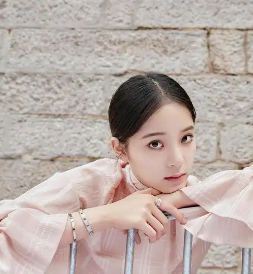 女生纯欲头像欧阳娜娜
