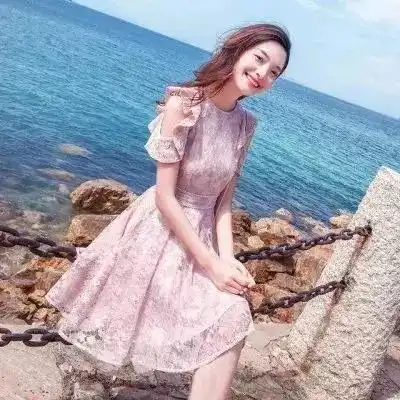 女生长腿腰细头像秦岚