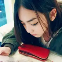 微信头像女高冷黑白贝雷