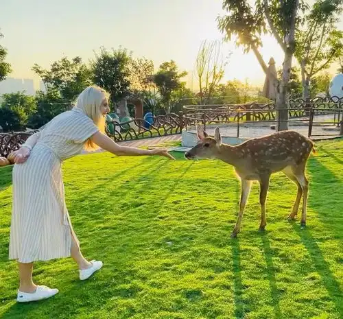 我长相普通负债百万,与乌克兰美女一见钟情,没花一分钱娶到家