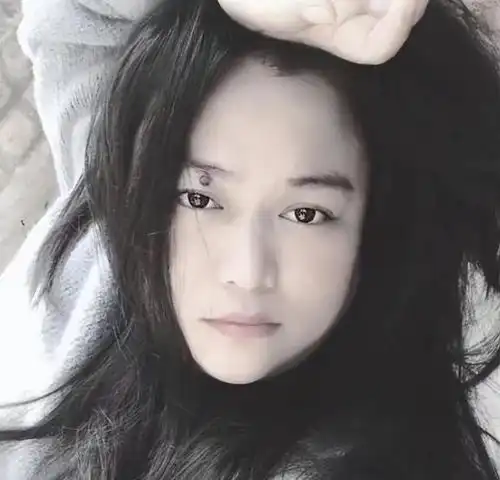 2020年,湛江女孩被疫情困在印度,公司倒闭,远走尼泊尔白手起家