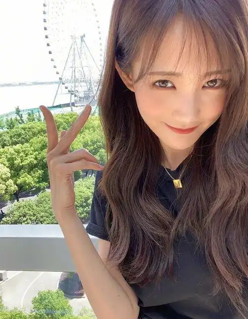 女生每次穿衣都觉得难搭配李一桐简约穿搭教你穿出气质才重要