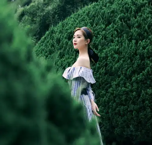 刘诗诗的气质穿搭真是绝一字肩小裙子配天鹅颈,尽显优雅淑女范