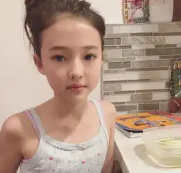 作业写完了吗就打扮00后也太会穿了