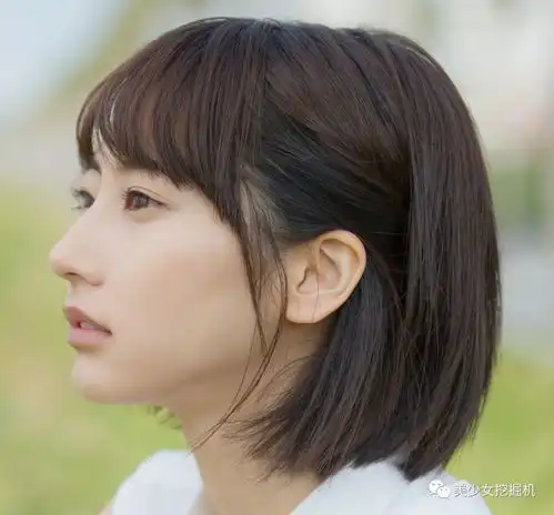 她被称为日本最强短发美少女,泳装写真集永远卖到缺货,一谈恋爱粉丝就崩溃