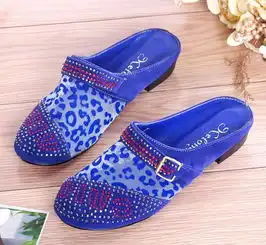 厂家小额发2012时尚休闲平底拖鞋烫钻女拖鞋批发拖鞋价格厂家图片