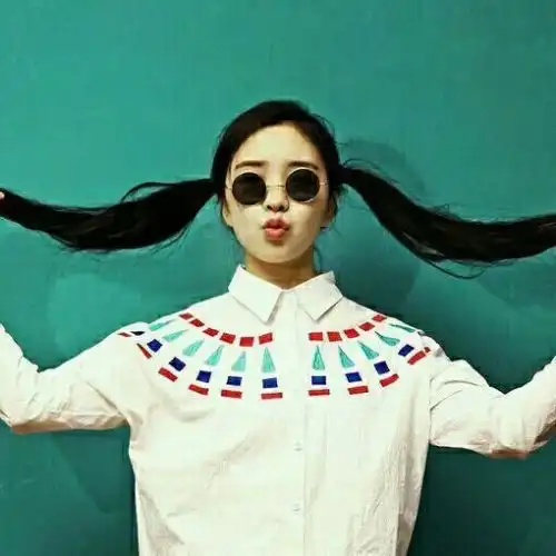 找一个和这个头像配一对的头像,我要做情侣头像谢谢啦.