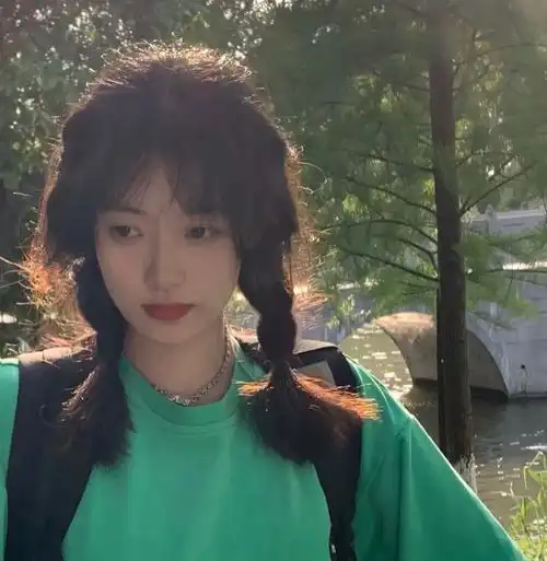 很难不爱的招桃花女头