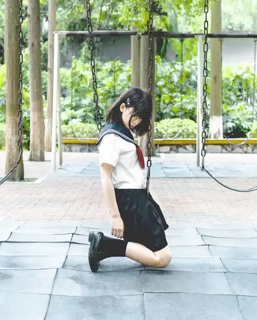jk少女地板真的很烫