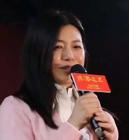 陈妍希官宣加盟浪姐2,晒体重不到50kg,称不瘦十斤不换头像