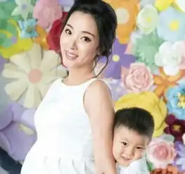 公认的三位央视美女主持人,她爱笑,她患癌依旧坚强乐观