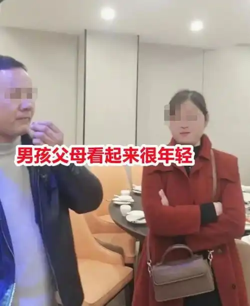 害羞女生的头像父母