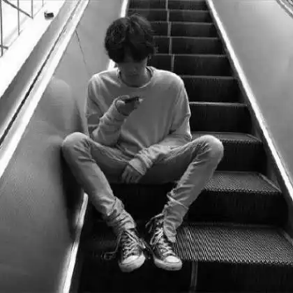 黑白男头像高冷,帅最招女人喜欢的