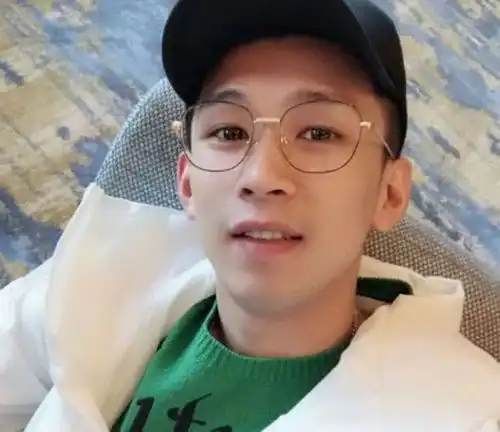 阿哲vp力挺天佑,怒撕超市就tm不给你钱了活多毕儿粉丝群曝猛料,小站电母现实y乱