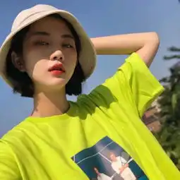 绿头发头像女生徐濠萦