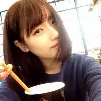 qq头像女学生穿校服17岁