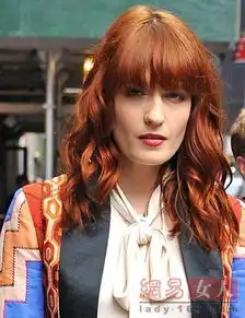 红发惹人爱效仿女星过新年