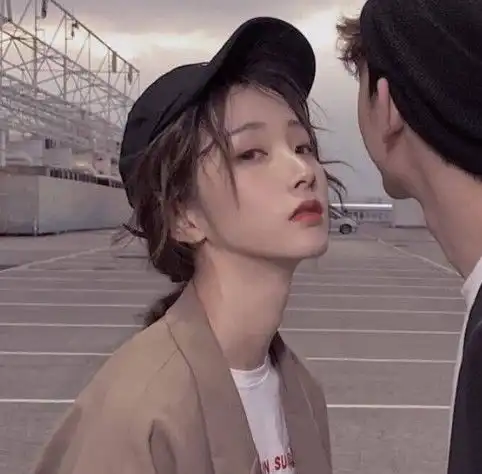 为何女大学生早孕屡见不鲜,大学老师道出实情,第3条无疑了