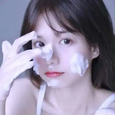 13岁头像女生一个人多张