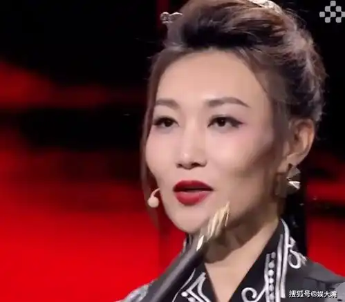 央视9位主持人秒变古装,李梓萌像超模,刚强像三生三世的老凤凰