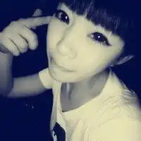 求女生黑白高清大图类似这种感觉的,我很喜欢这张,想找多点就是找不到