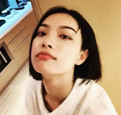 女生短发也优雅看女明星们如何驾驭利落短发