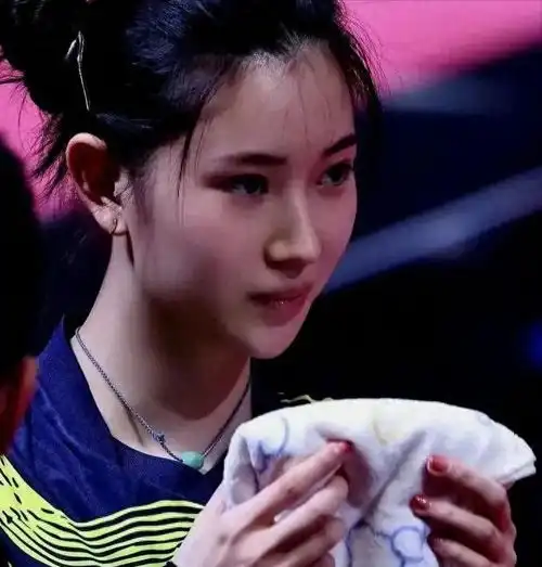 又美又能打国乒21岁第一美女,气质如袁咏仪,曾是孙颖莎陪练