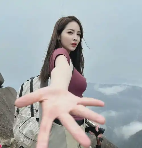 亚洲美女身材完美,气质迷人
