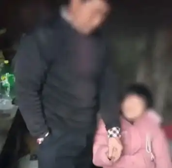 55岁男子,娶个智障女孩告别单身