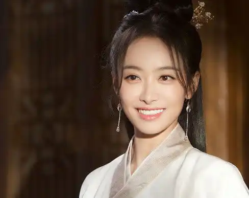 公认34岁还像18岁的女星杨幂清纯,宋茜呆萌