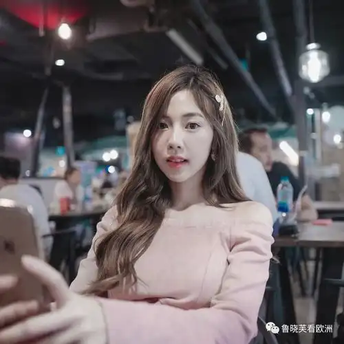 泰国网红麦当劳薯条少女中