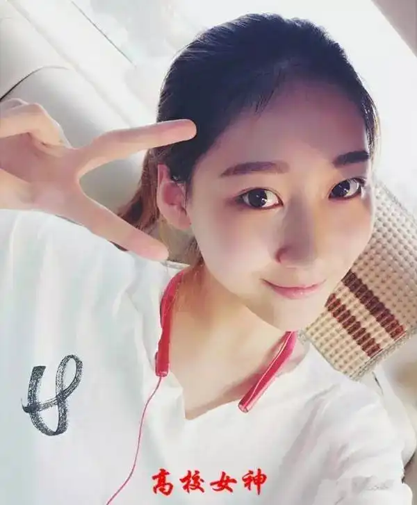 上戏十大新生女神第四期,学舞蹈的师妹,颜值有保证