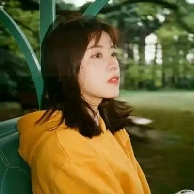 短头发女生头像霸气好看漂亮女生短头发图片