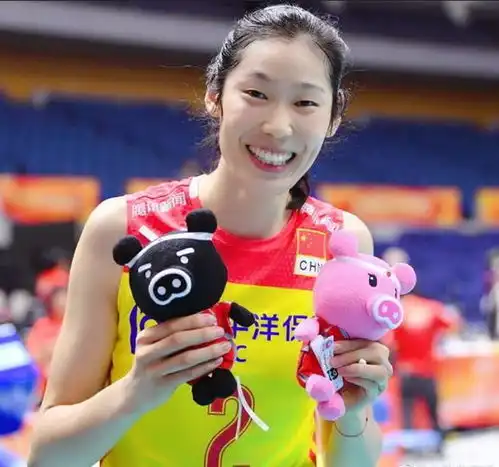 朱婷好牛中国女排传喜讯人民日报央视发文祝贺,球迷盛赞朱婷太强了
