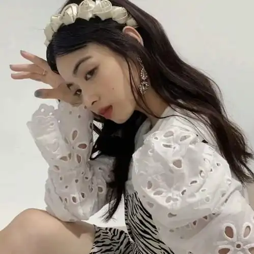 头像非常哇塞的招桃花风格女生头像