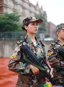 航空院校00后女生参加军训,大学第一课开启青春蜕变