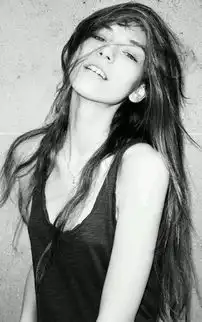 唯美黑白美女手机壁纸